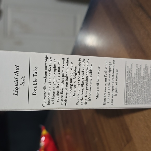 Laura Geller Double Take Liquid Foundation - MEDIUM - Picture 5 of 6